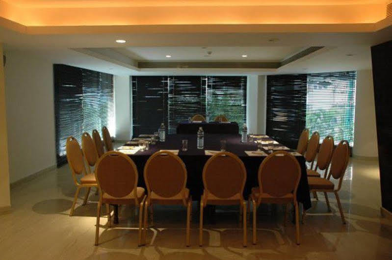 Shravanthi Sarovar Portico Bangalore Eksteriør billede